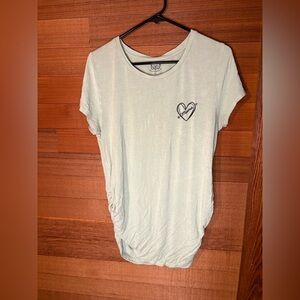 Planet Motherhood “Mama” Heart Graphic Tee – Size XL